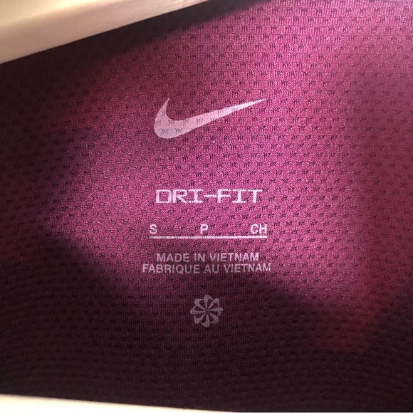 NWT Nike Women's Dri-FIT Prima 1/2-Zip Training Тор in Bordeaux Size Small - Picture 6 of 11